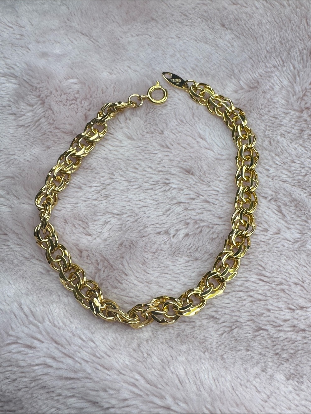 Vintage Trifari Gold Tone bracelet